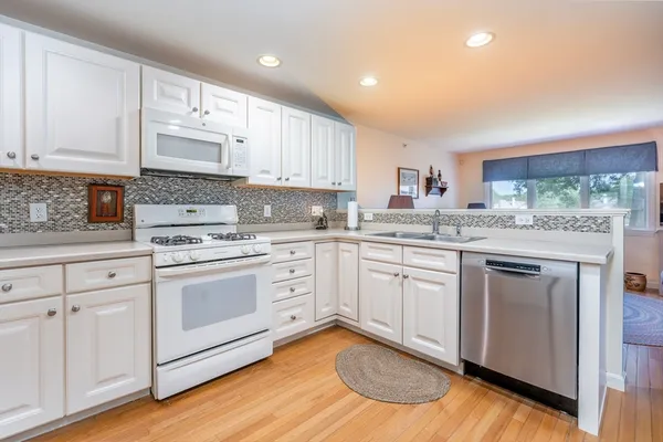 Property Slideshow image 2 of 38 | 7 ironwood path 186, Mashpee, MA, 02649