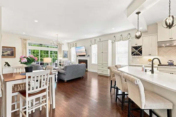 Property Slideshow image 3 of 42 | 38 sequoia dr 38, Methuen, MA, 01844