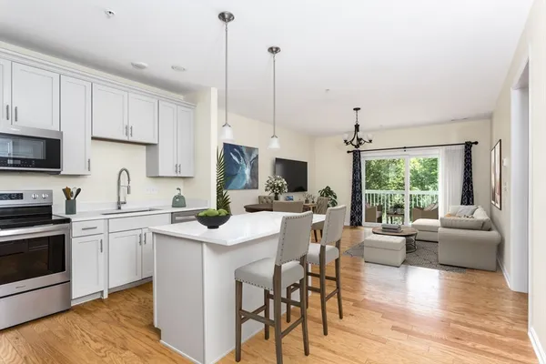 Property Slideshow image 2 of 42 | 1211 pennington dr 1211, Walpole, MA, 02081
