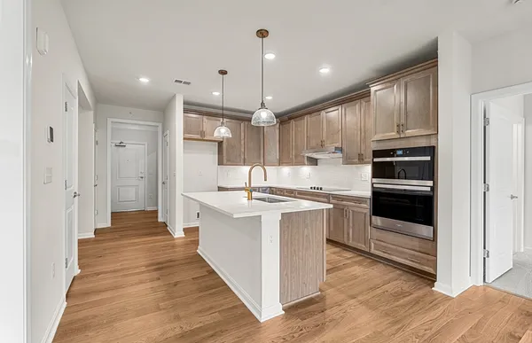 Property Slideshow image 3 of 39 | 5 peters farm way 7409, Westborough, MA, 01581