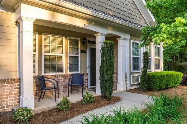 Property Slideshow image 2 of 34 | 2623 grapevine cir 602, Cumming, GA, 30041