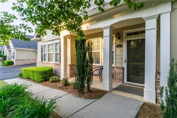 Property Slideshow image 3 of 34 | 2623 grapevine cir 602, Cumming, GA, 30041