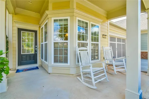 Property Slideshow image 2 of 53 | 6184 longleaf dr, Hoschton, GA, 30548