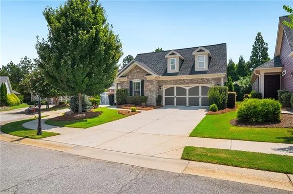 Property Slideshow image 2 of 55 | 3180 willow creek dr, Gainesville, GA, 30504