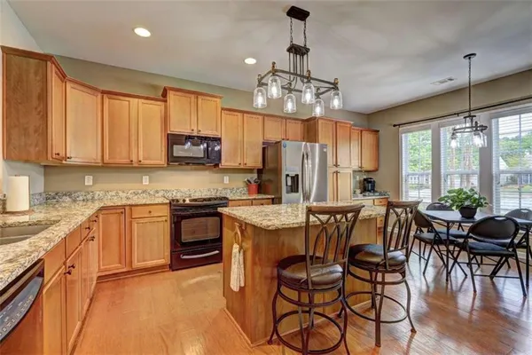 Property Slideshow image 3 of 18 | 802 dusky sap ct, Griffin, GA, 30223