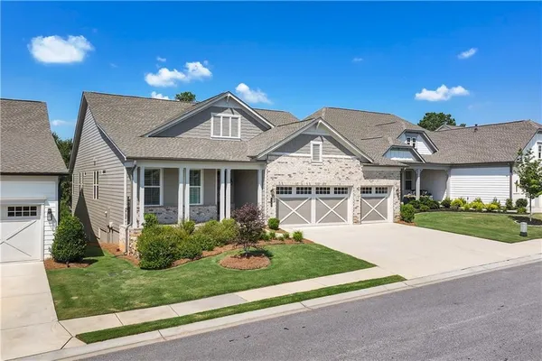 Property Slideshow image 2 of 94 | 192 erie pt, Hoschton, GA, 30548