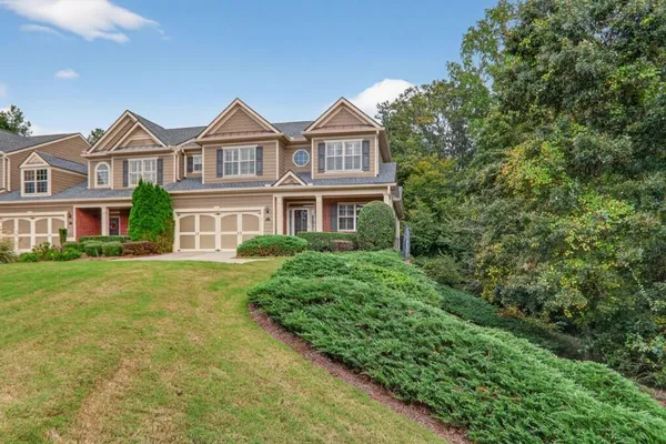 Property Slideshow image 2 of 44 | 1975 brannon commons cir 3204, Cumming, GA, 30041