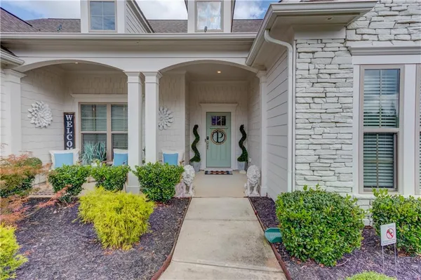 Property Slideshow image 2 of 56 | 5952 ventura pl, Hoschton, GA, 30548