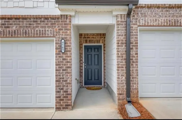 Property Slideshow image 3 of 25 | 4565 bishops ln, Oakwood, GA, 30566