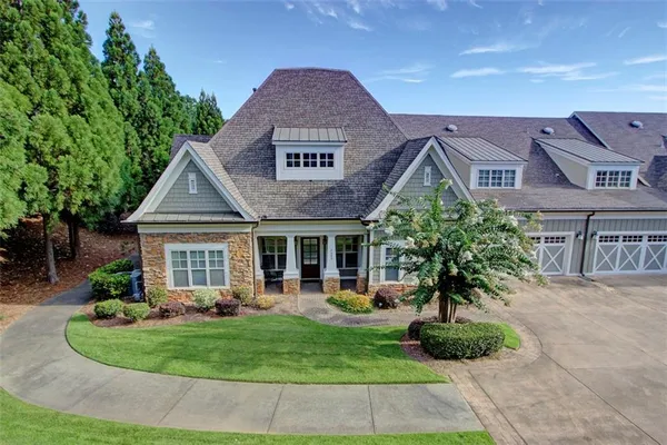 Property Slideshow image 2 of 72 | 2689 middlecreek way, Cumming, GA, 30041