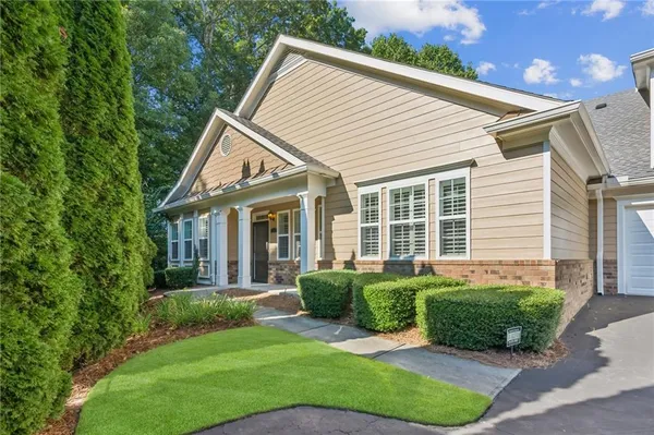 Property Slideshow image 2 of 31 | 2593 grapevine cir # 301, Cumming, GA, 30041