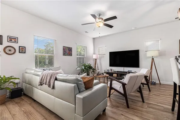 Property Slideshow image 3 of 32 | 4545 bishops ln, Oakwood, GA, 30566