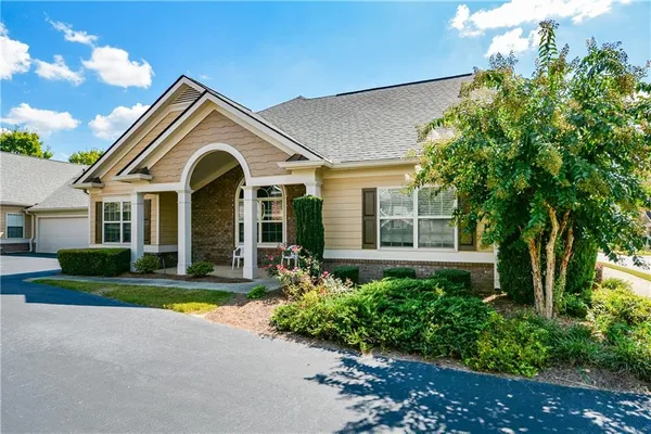 Property Slideshow image 2 of 55 | 219 orchards cir, Woodstock, GA, 30188