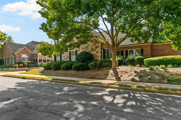 Property Slideshow image 3 of 46 | 120 chastain rd 1407, Kennesaw, GA, 30144