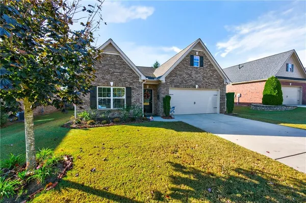 Property Slideshow image 2 of 32 | 1690 piedmont ln, Cumming, GA, 30040