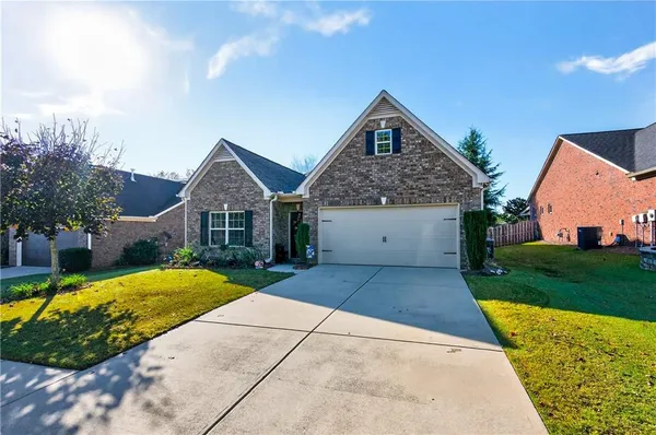 Property Slideshow image 3 of 32 | 1690 piedmont ln, Cumming, GA, 30040