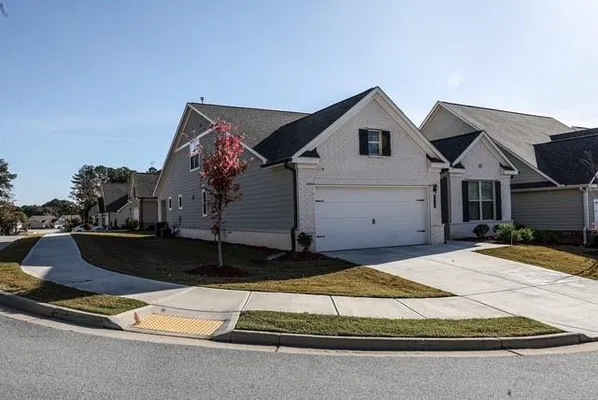 Property Slideshow image 2 of 35 | 2716 knob creek dr, Snellville, GA, 30078