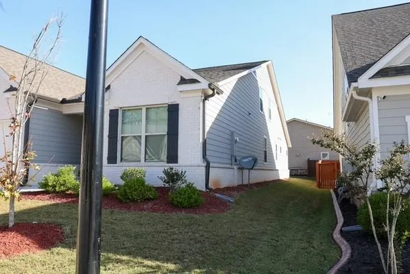 Property Slideshow image 3 of 35 | 2716 knob creek dr, Snellville, GA, 30078