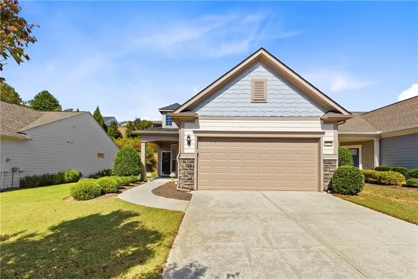 Property Slideshow image 2 of 39 | 5627 maple bluff way, Hoschton, GA, 30548