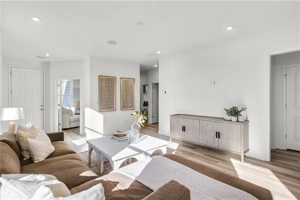 Property Slideshow image 3 of 21 | 198 alcovy ct, Griffin, GA, 30223