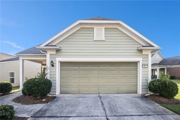 Property Slideshow image 3 of 24 | 607 larch looper dr, Griffin, GA, 30223