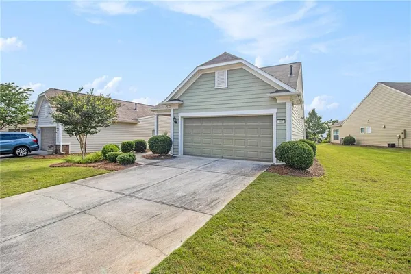 Property Slideshow image 2 of 24 | 607 larch looper dr, Griffin, GA, 30223