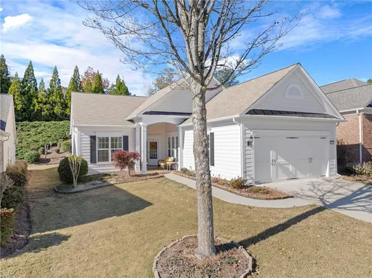 Property Slideshow image 2 of 45 | 5944 bellflower way, Hoschton, GA, 30548