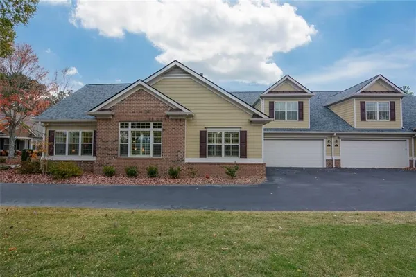 Property Slideshow image 3 of 36 | 910 brook knoll ln, Cumming, GA, 30041