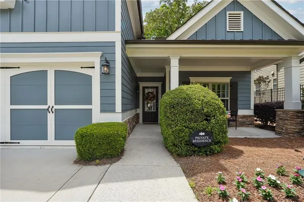Property Slideshow image 3 of 31 | 6722 blue heron way, Flowery Branch, GA, 30542