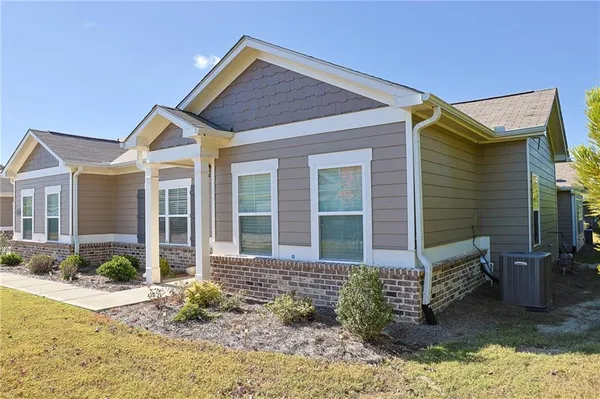 Property Slideshow image 3 of 60 | 2927 rambler dr, Loganville, GA, 30052