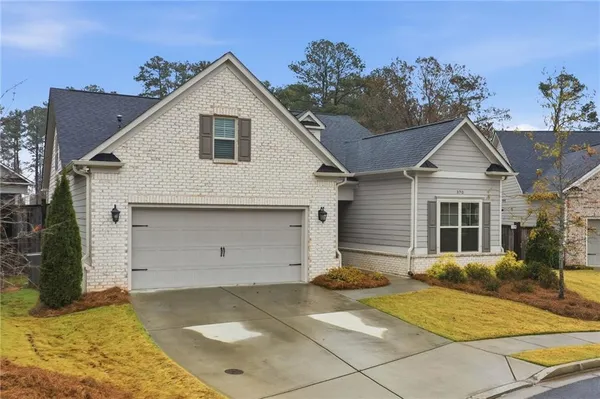 Property Slideshow image 2 of 43 | 370 kenmure ct, Marietta, GA, 30060