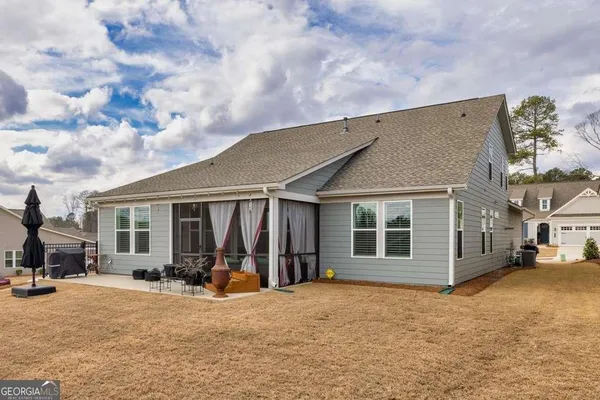 Property Slideshow image 2 of 26 | 123 rabun ct, Hoschton, GA, 30548