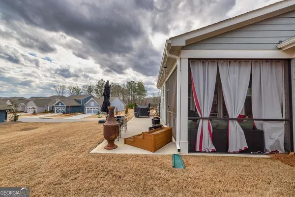 Property Slideshow image 3 of 26 | 123 rabun ct, Hoschton, GA, 30548