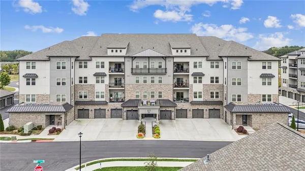 Property Slideshow image 2 of 42 | 3211 orwell way unit 4205, Cumming, GA, 30041