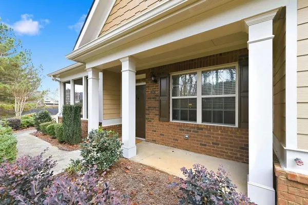 Property Slideshow image 2 of 35 | 238 orchards cir # 238, Woodstock, GA, 30188