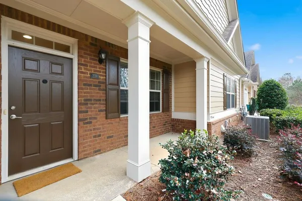 Property Slideshow image 3 of 35 | 238 orchards cir # 238, Woodstock, GA, 30188