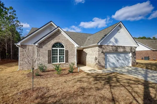 Property Slideshow image 2 of 44 | 967 park place st, Social Circle, GA, 30025