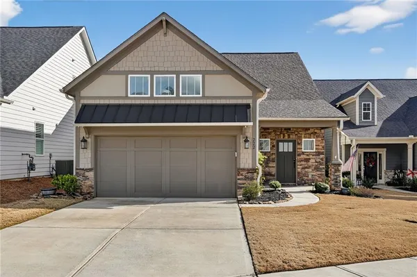 Property Slideshow image 2 of 35 | 222 grand cir, Jasper, GA, 30143