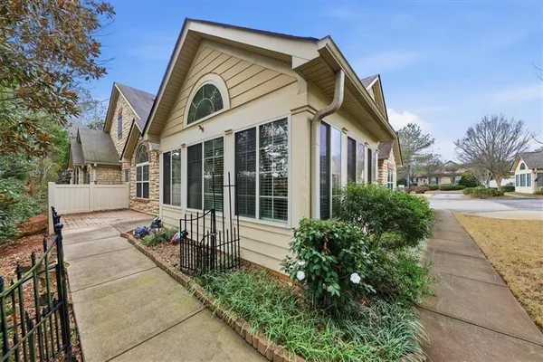 Property Slideshow image 3 of 60 | 405 kenley ct, Mcdonough, GA, 30253