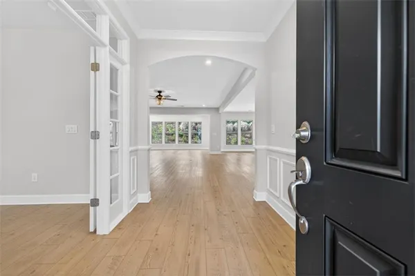 Property Slideshow image 3 of 45 | 5517 oak knoll ct, Hoschton, GA, 30548