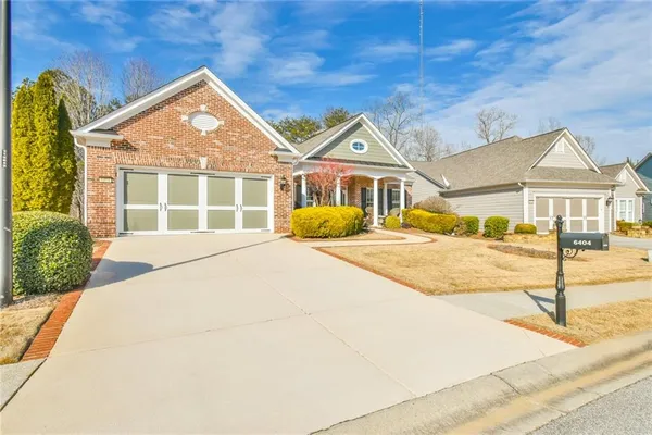 Property Slideshow image 3 of 55 | 6404 falling water ln, Hoschton, GA, 30548