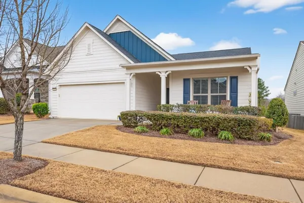 Property Slideshow image 2 of 49 | 5736 cypress bluff ln, Hoschton, GA, 30548