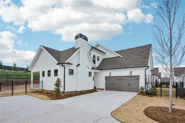 Property Slideshow image 2 of 27 | 563 pearl st, Cumming, GA, 30040