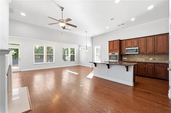 Property Slideshow image 3 of 42 | 3751 golden leaf pt, Gainesville, GA, 30504