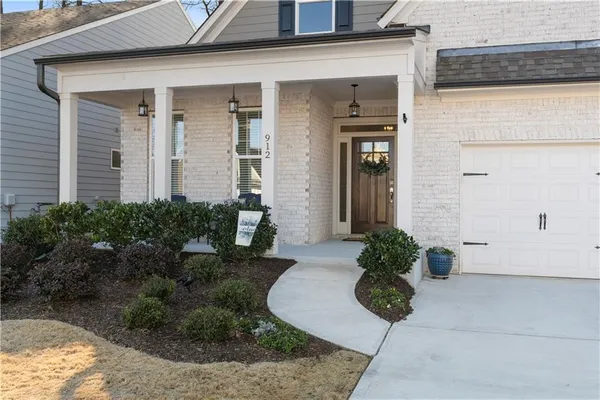 Property Slideshow image 3 of 51 | 912 lucky ln, Woodstock, GA, 30188