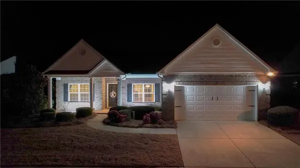 Property Slideshow image 3 of 36 | 848 crossroads ct, Social Circle, GA, 30025