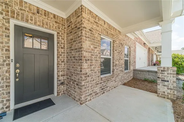 Property Slideshow image 2 of 42 | 1584 long shadow ln, Snellville, GA, 30078