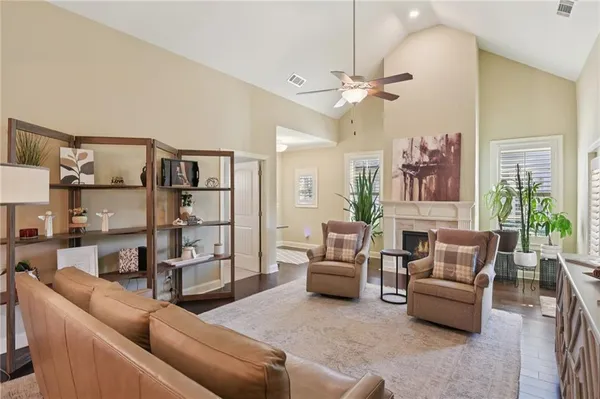 Property Slideshow image 3 of 26 | 89 cedarcrest village ln, Acworth, GA, 30101