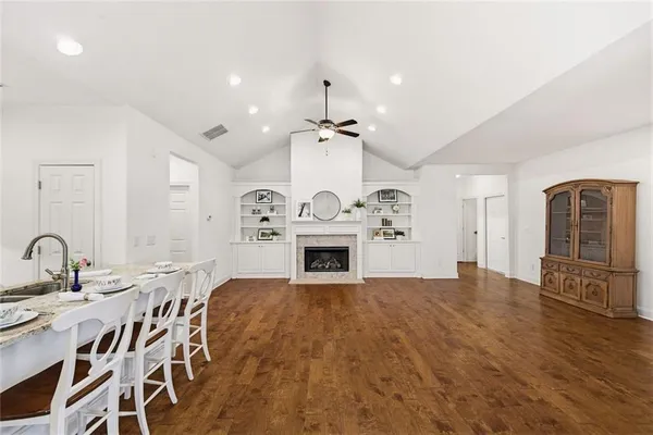 Property Slideshow image 3 of 33 | 6014 brookhaven cir, Johns Creek, GA, 30097