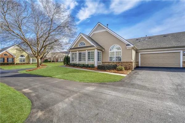 Property Slideshow image 3 of 40 | 1502 sweet apple cir # 1502, Alpharetta, GA, 30004